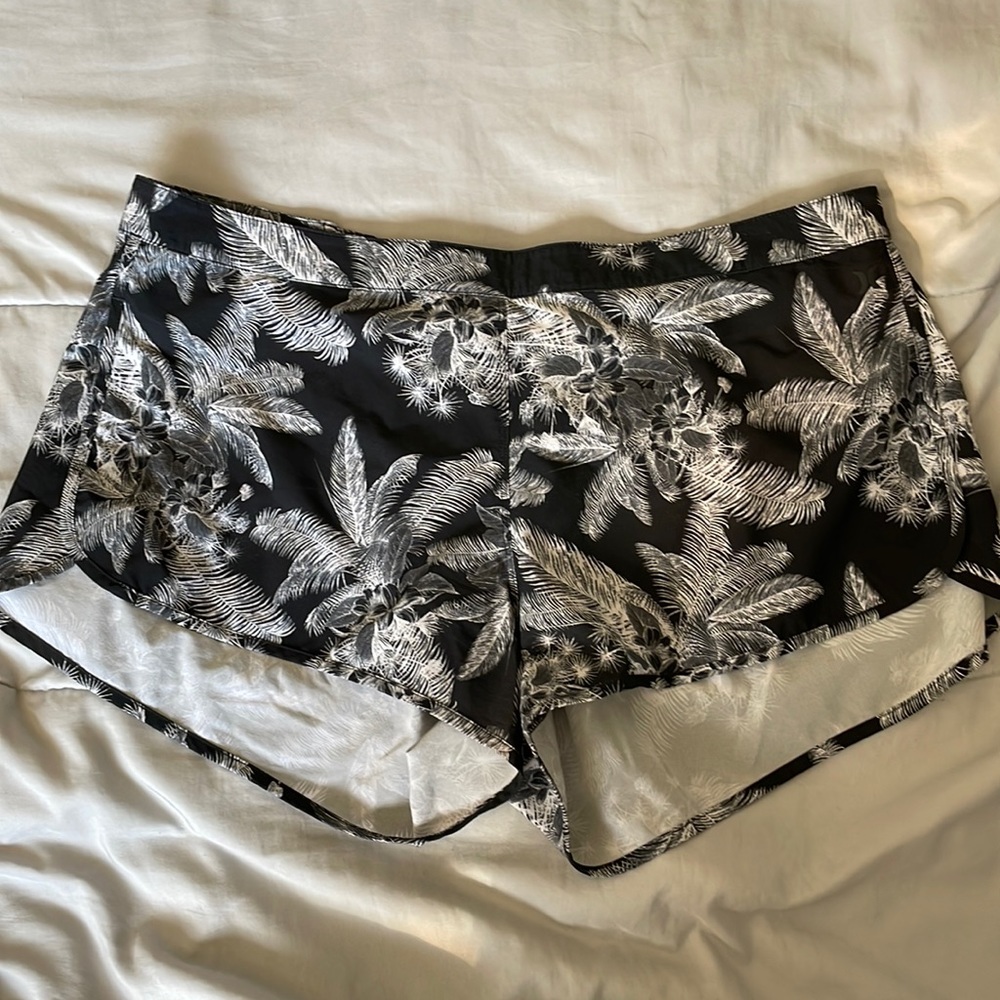 Hurley Nike dri-fit shorts. Size large womens